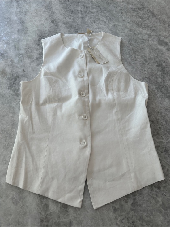 Magaschoni Tops - NWT Magaschoni Linen Vest, Size M, White